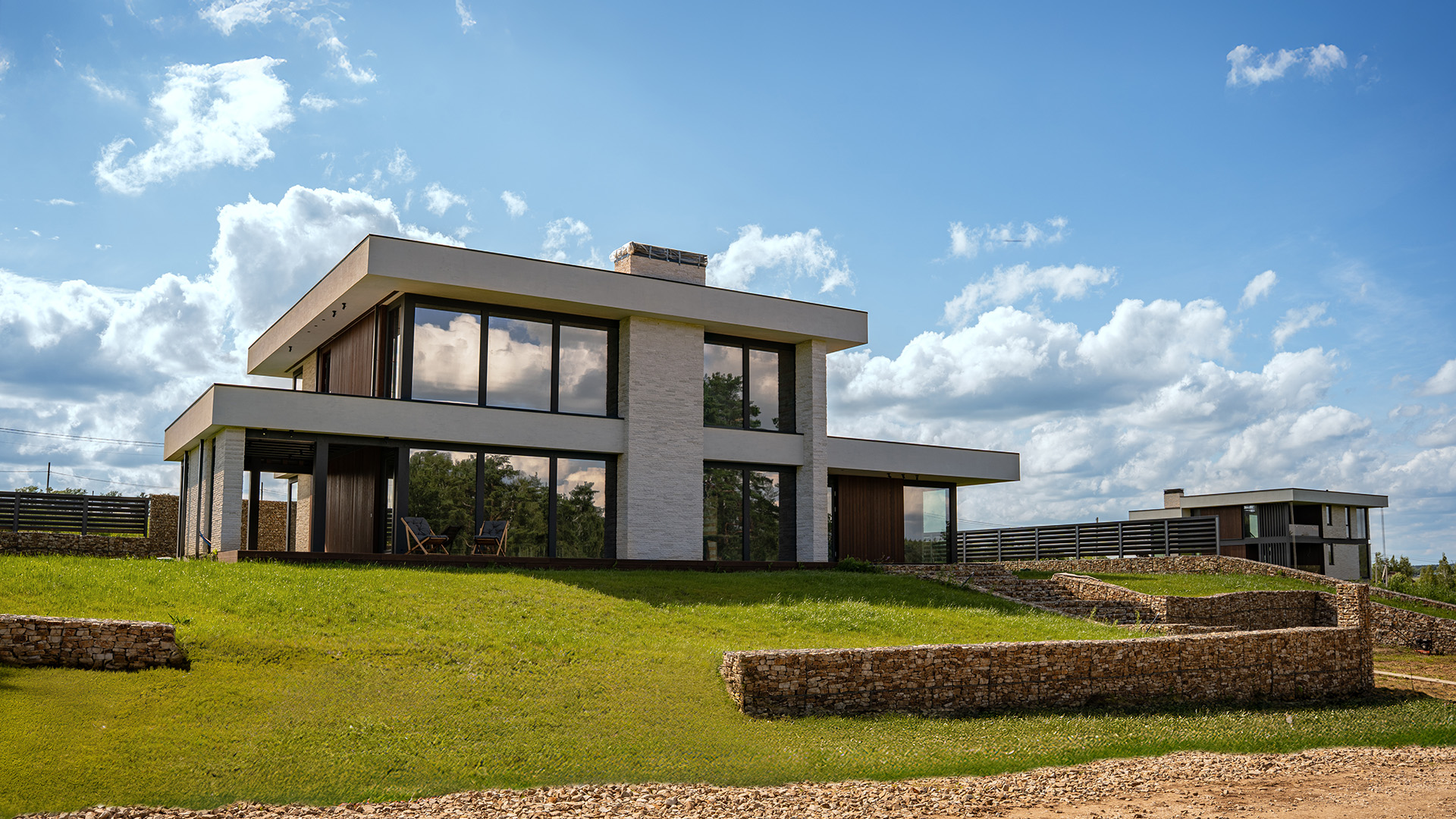 Дом 477 м² на участке 12.4 сот