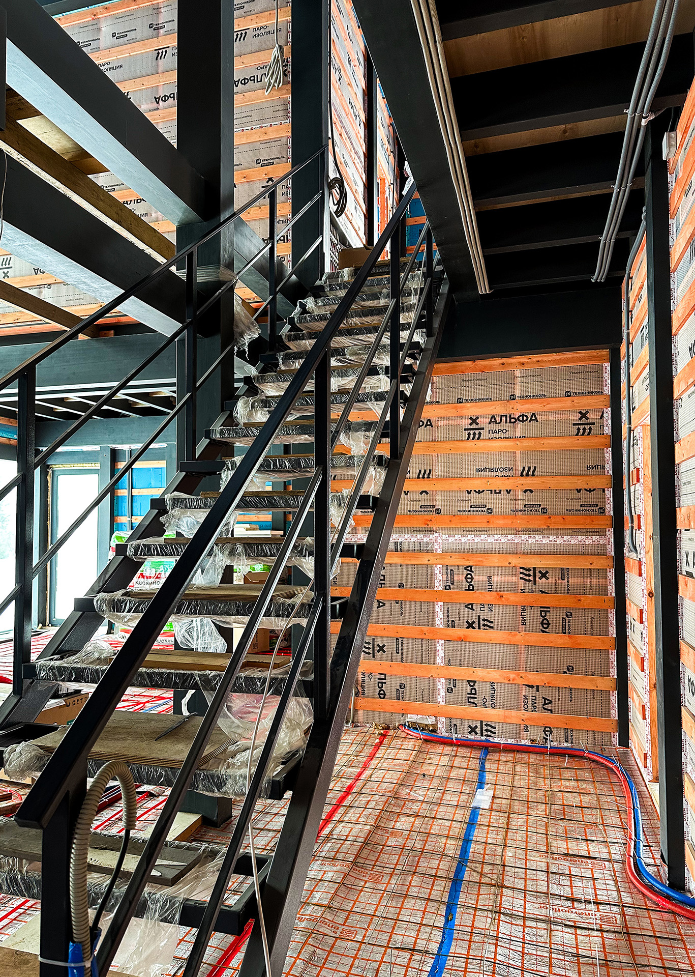 Дом 477 м² на участке 12.4 сот